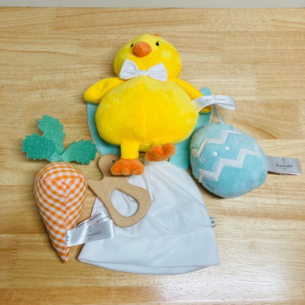 The Peanutshell Toy Gift Set w/Blue Ear Beanie. NWOT.